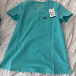 NWT Neon Blue FIGS Catarina Scrub Top